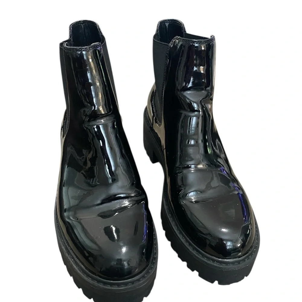Limelight Trending Black Patent Leather Chelsea Boots l Black Lugg Boots Size 9